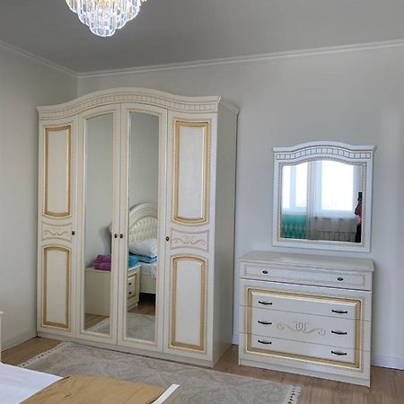 Apartment In Ałma Ata Zewnętrze zdjęcie