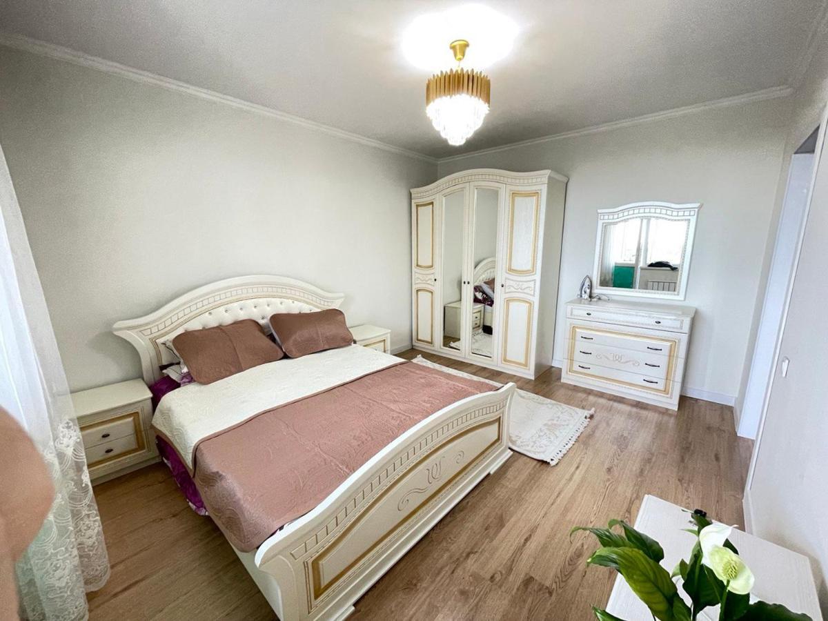 Apartment In Ałma Ata Zewnętrze zdjęcie